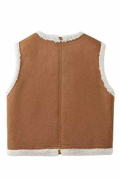 Sophisticated Garment with a Clean Classic Look