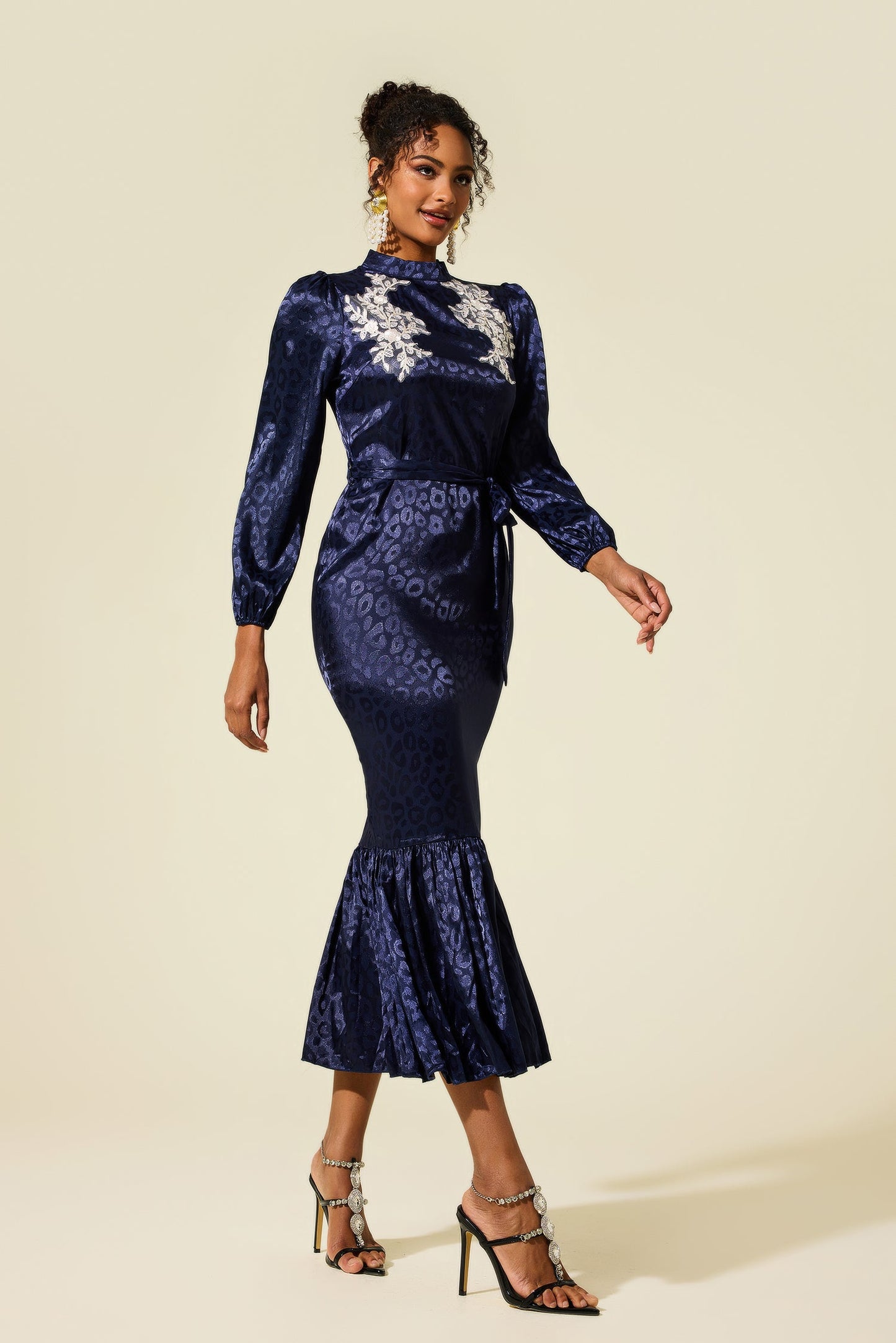 Sophisticated Dress with a Clean Classic Look