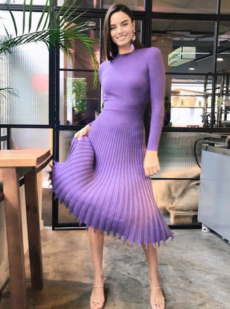 Classic Vintage Dress with a Flattering Fit