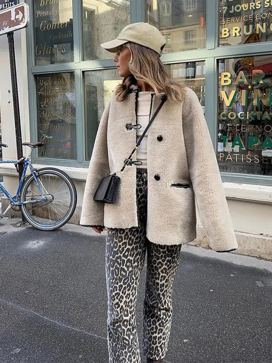 Beautifully Finished Coat in a Timeless Design
