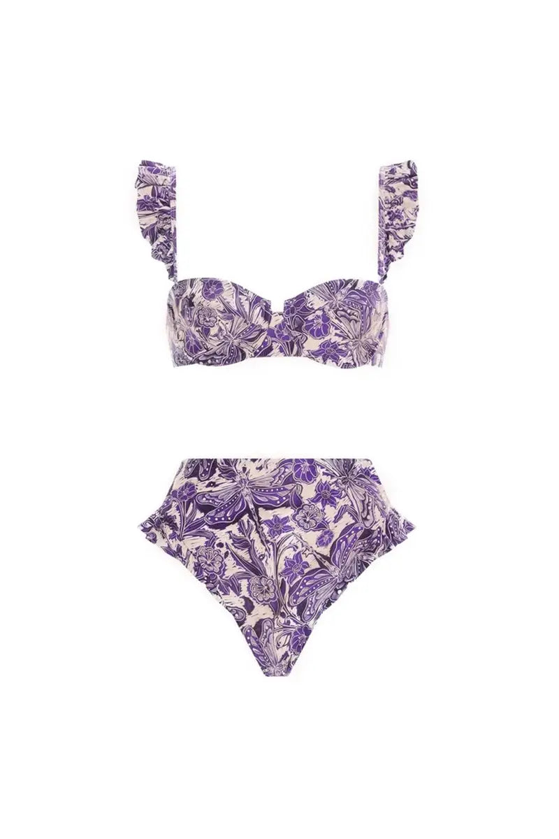 Well Tailored Bikini with a Graceful Silhouette
