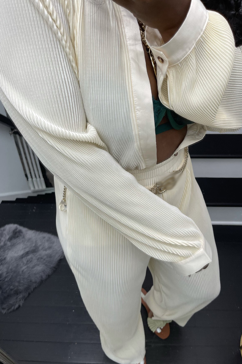 Polished Cardigan with an Effortless Classic Look