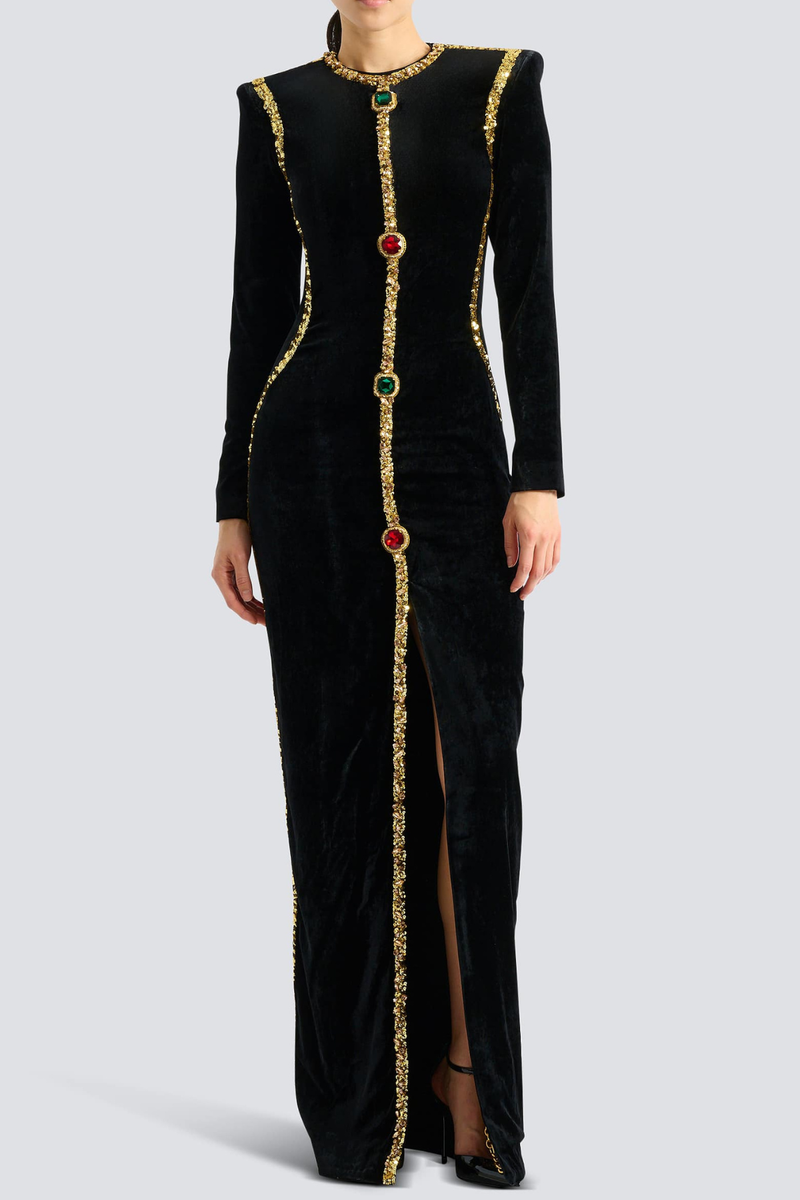 A Vintage Style Dress with Delicate Timeless Details