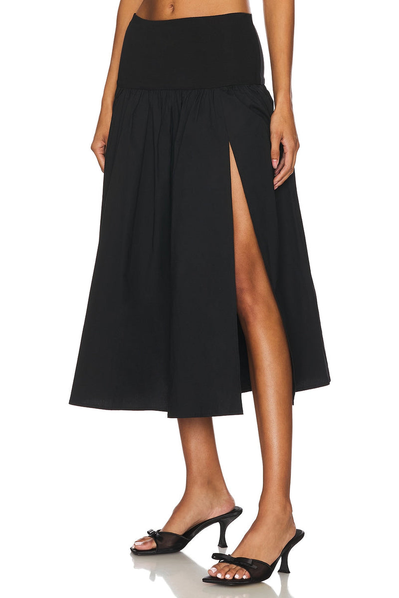 Beautifully Finished Garment in a Timeless Design