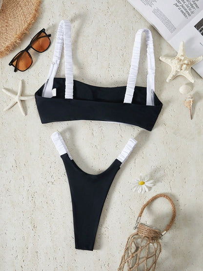 Effortlessly Elegant Swimsuit with a Timeless Design