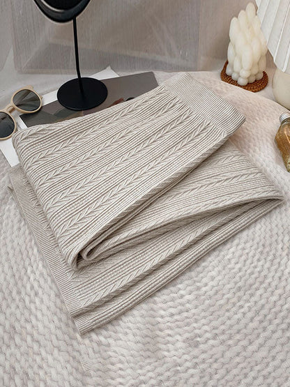 Effortlessly Elegant Pants with a Timeless Design