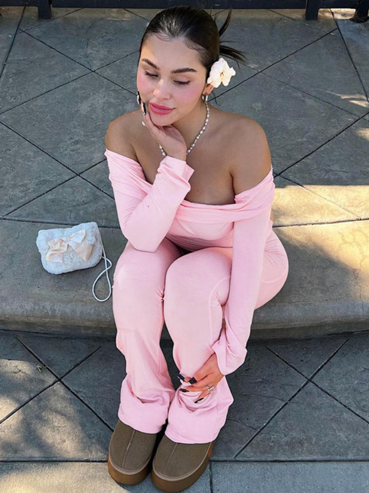 Classic Vintage Pullover with a Flattering Fit