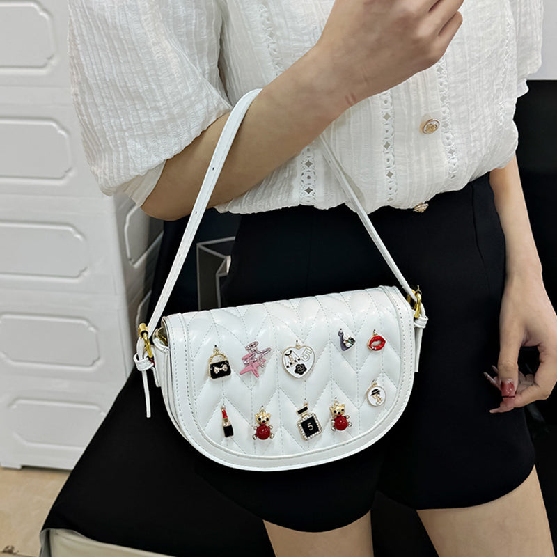Well Tailored Bag with a Graceful Silhouette