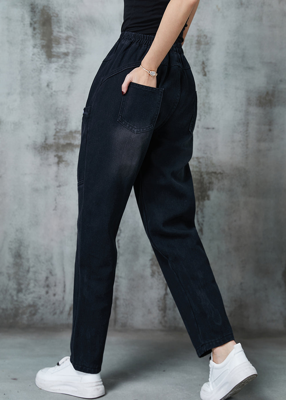 Elegantly Styled Pants for Everyday Wear