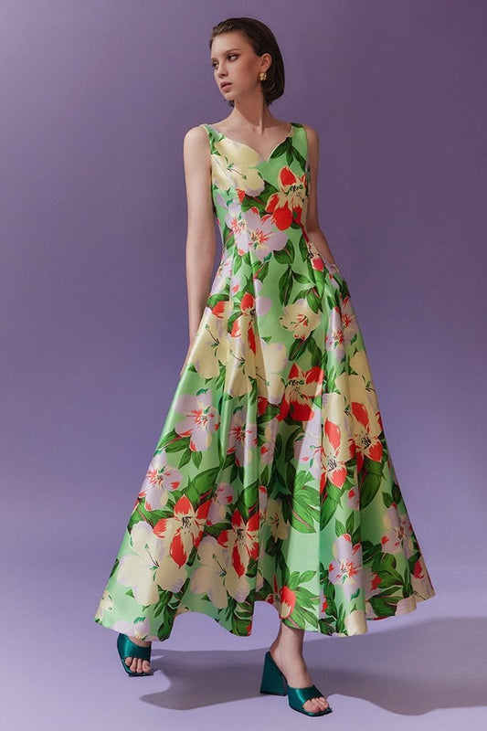 A Vintage Style Dress with Delicate Timeless Details