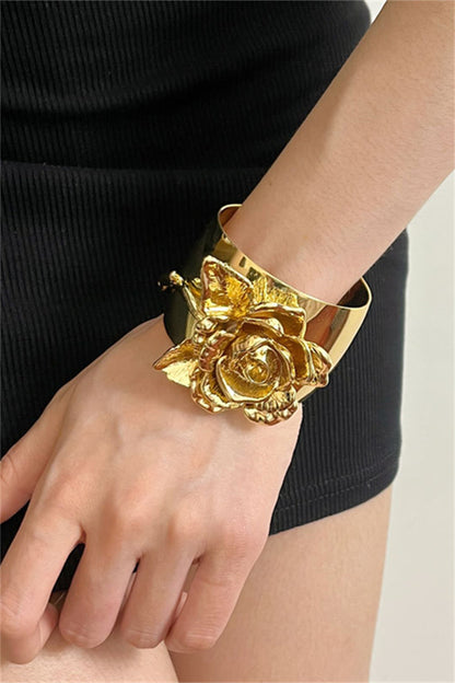 Gracefully Styled Garment for Any Occasion