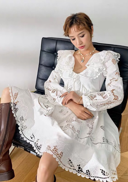 Classic Vintage Dress with a Flattering Fit