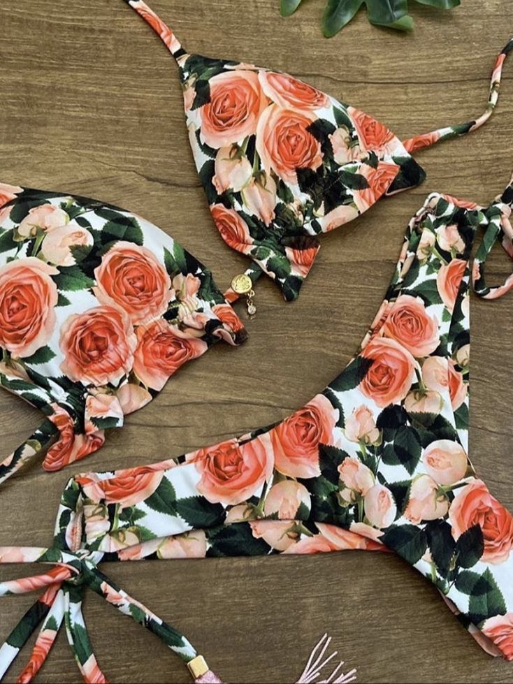 Classic Vintage Bikini with a Flattering Fit