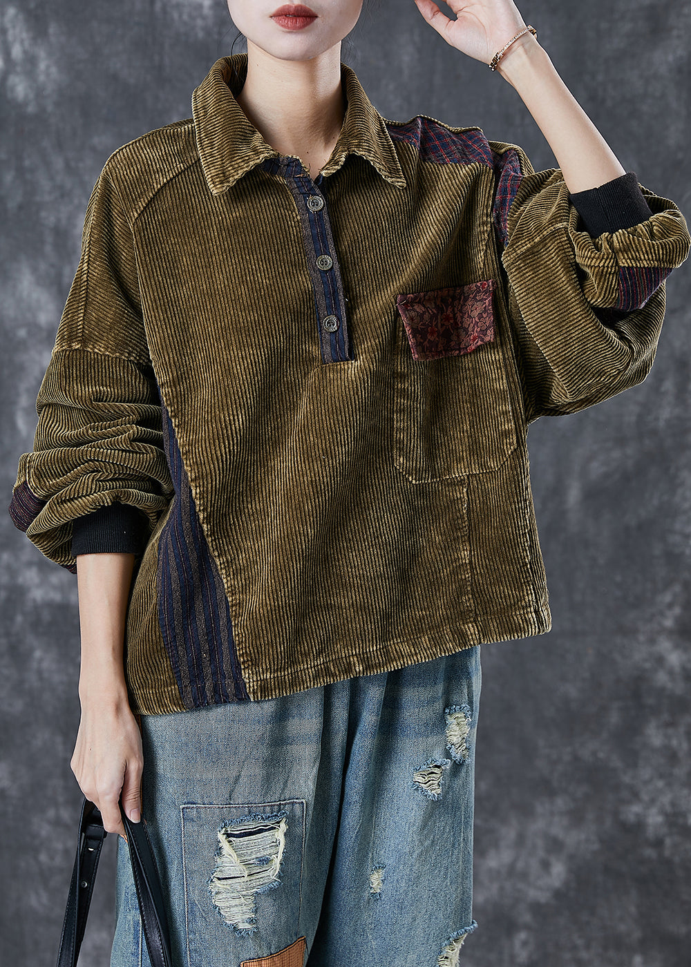 Effortlessly Elegant Shirt with a Timeless Design