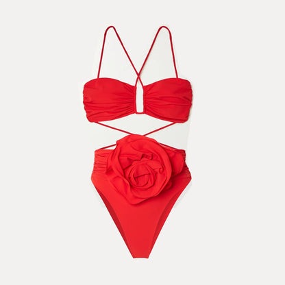 Effortlessly Elegant Bikini with a Timeless Design