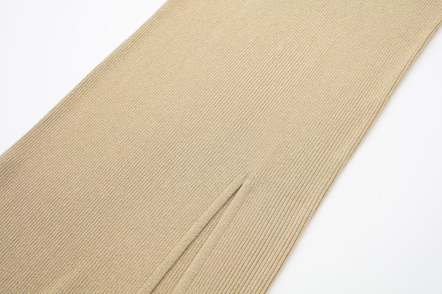Beautifully Finished Blouse in a Timeless Design