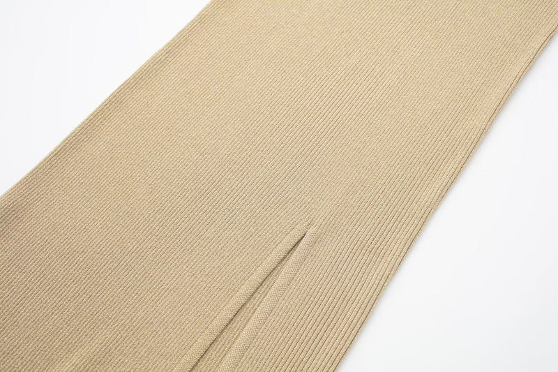 Beautifully Finished Blouse in a Timeless Design