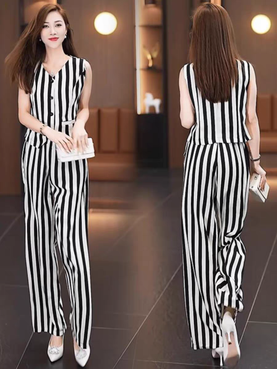 Vintage Inspired Pants with a Contemporary Edge