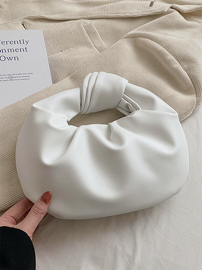 Well Tailored Bag with a Graceful Silhouette
