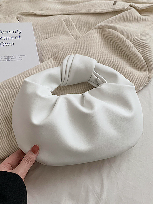 Well Tailored Bag with a Graceful Silhouette