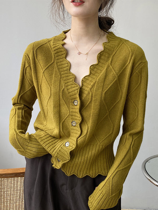 Well Tailored Cardigan with a Graceful Silhouette