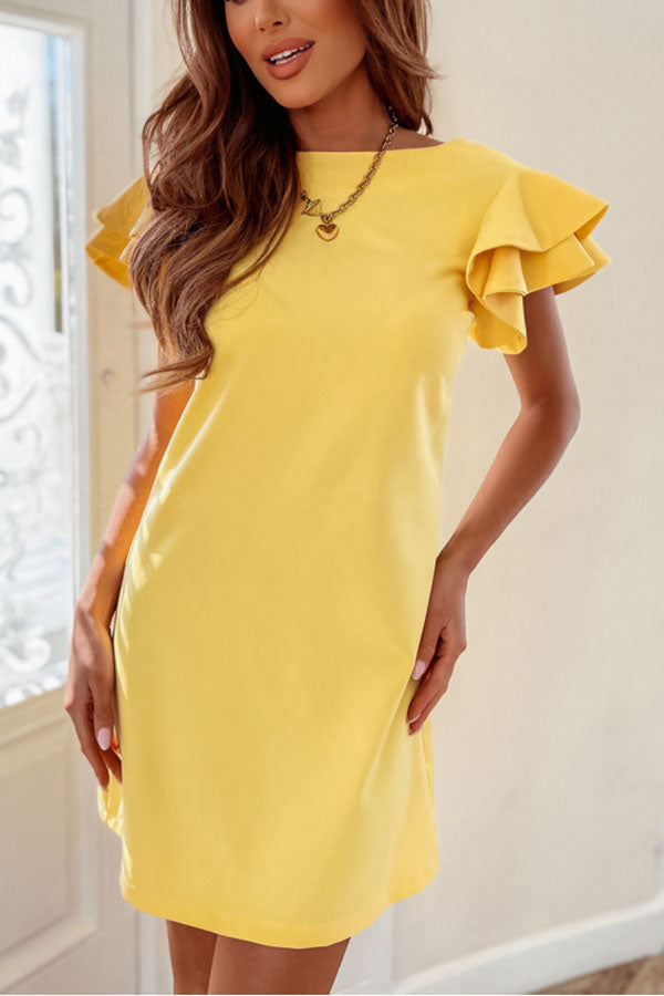 Beautifully Finished Dress in a Timeless Design