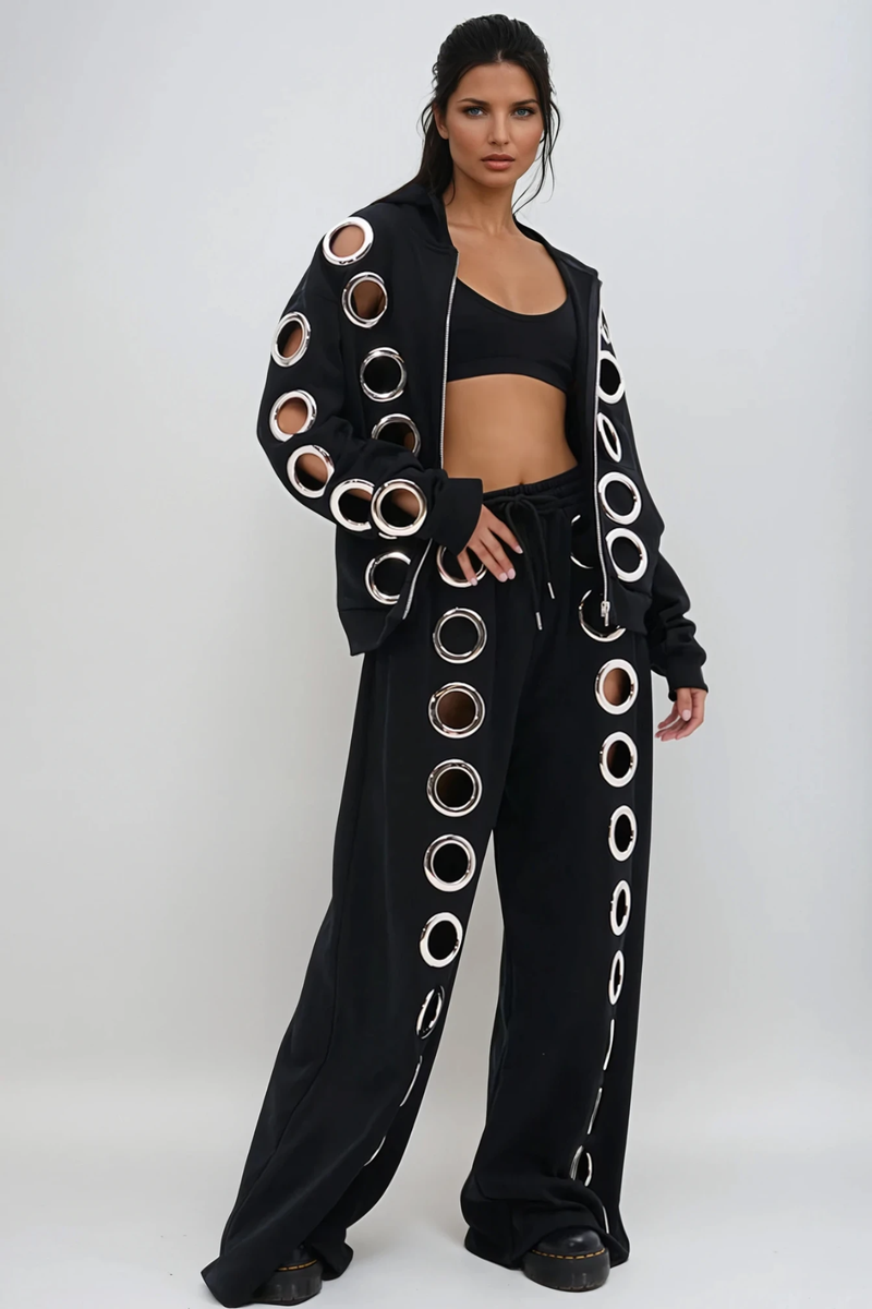 Well Tailored Pants with a Graceful Silhouette
