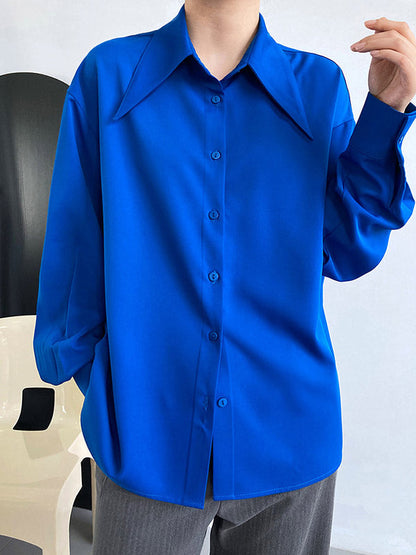 Sophisticated Blouse with a Clean Classic Look