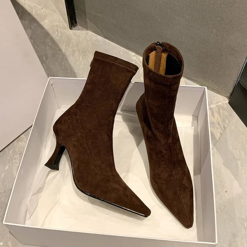 Polished Boots with an Effortless Classic Look