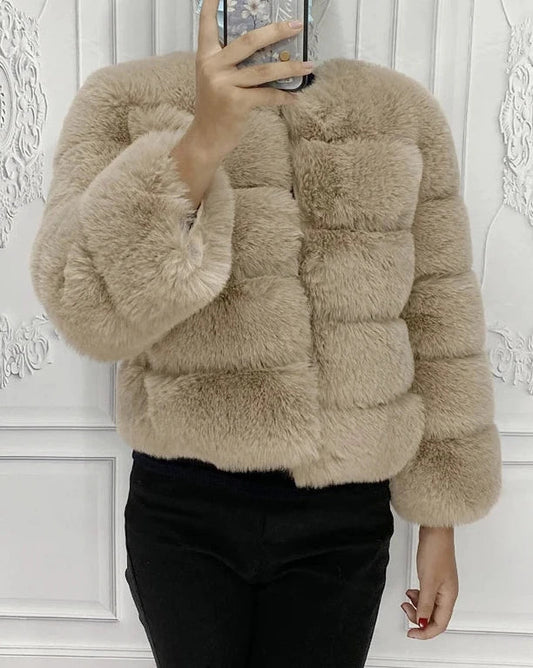 Gracefully Styled Coat for Any Occasion