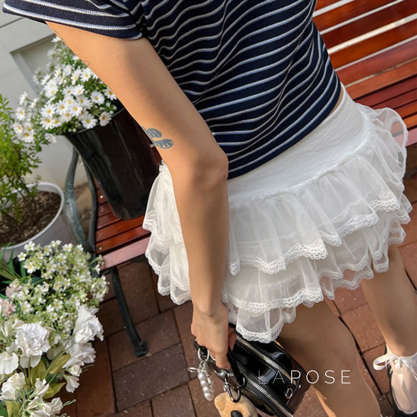 Effortlessly Elegant Garment with a Timeless Design