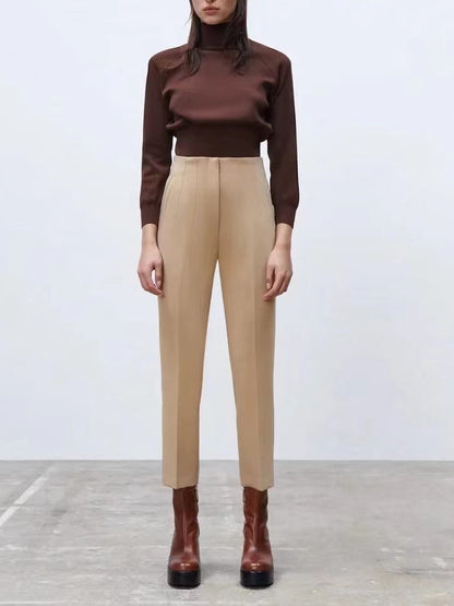 Elegantly Styled Pants for Everyday Wear