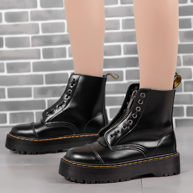 Beautifully Finished Boots in a Timeless Design
