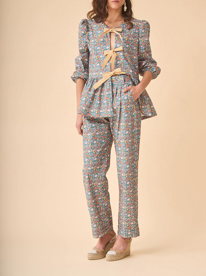 Sophisticated Garment with a Clean Classic Look