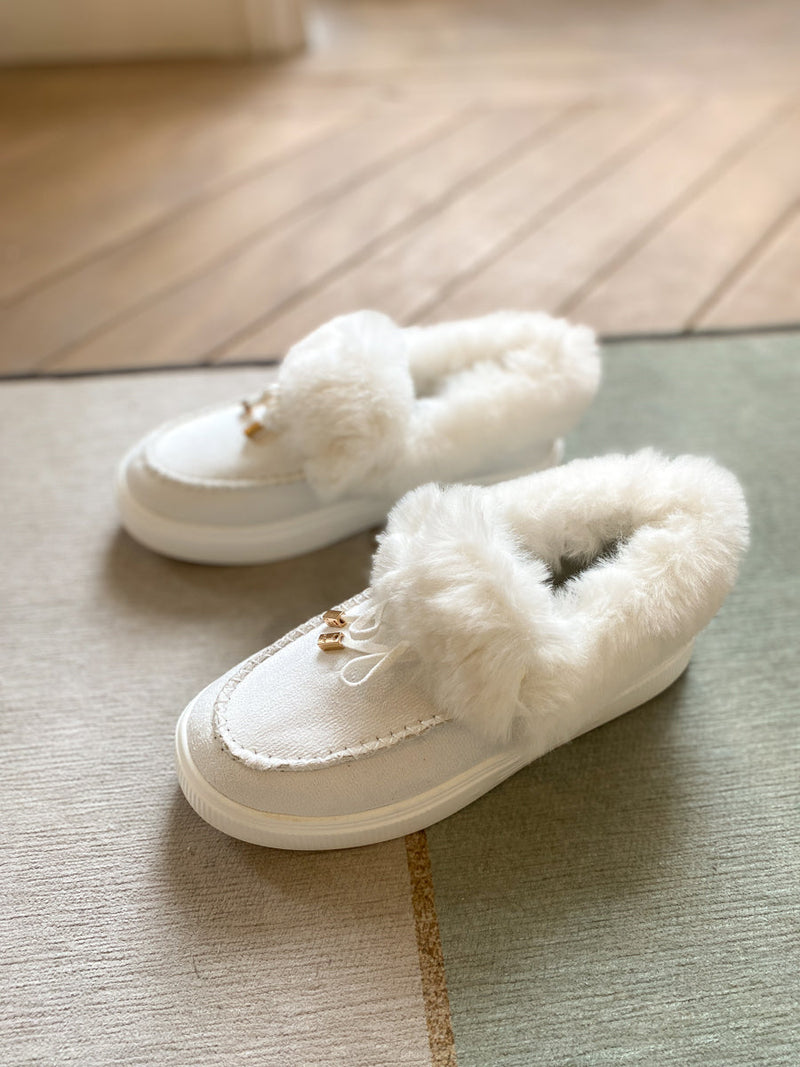 Sophisticated Garment with a Clean Classic Look