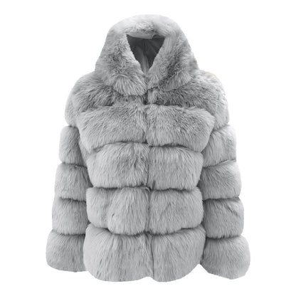 Beautifully Finished Coat in a Timeless Design