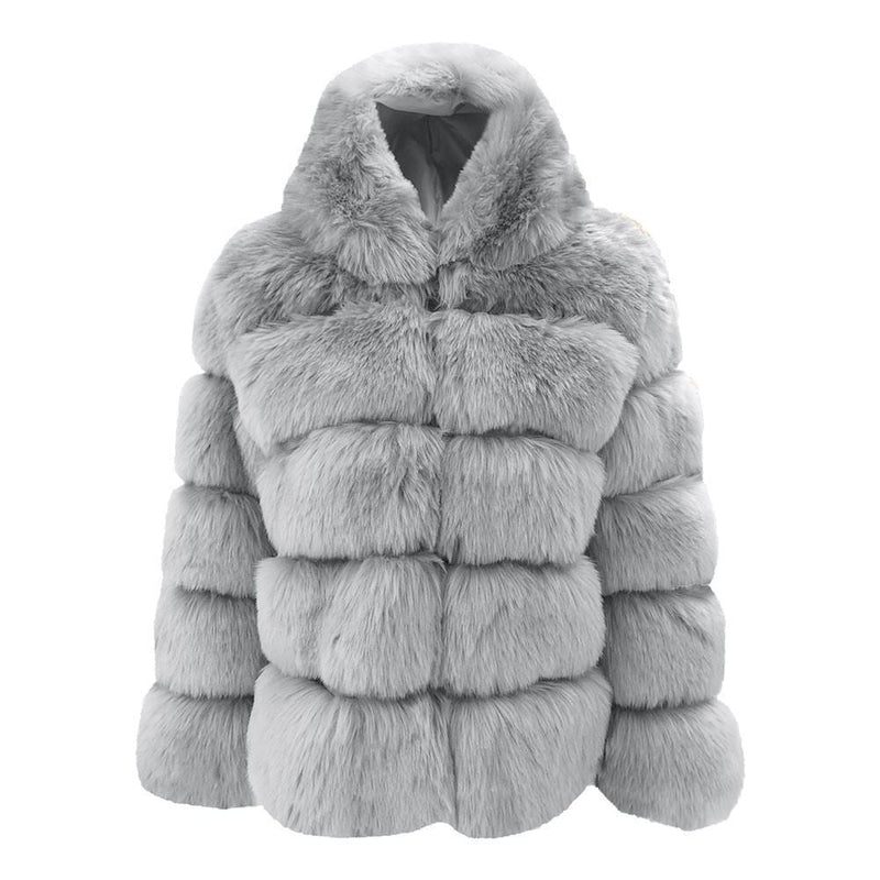 Beautifully Finished Coat in a Timeless Design