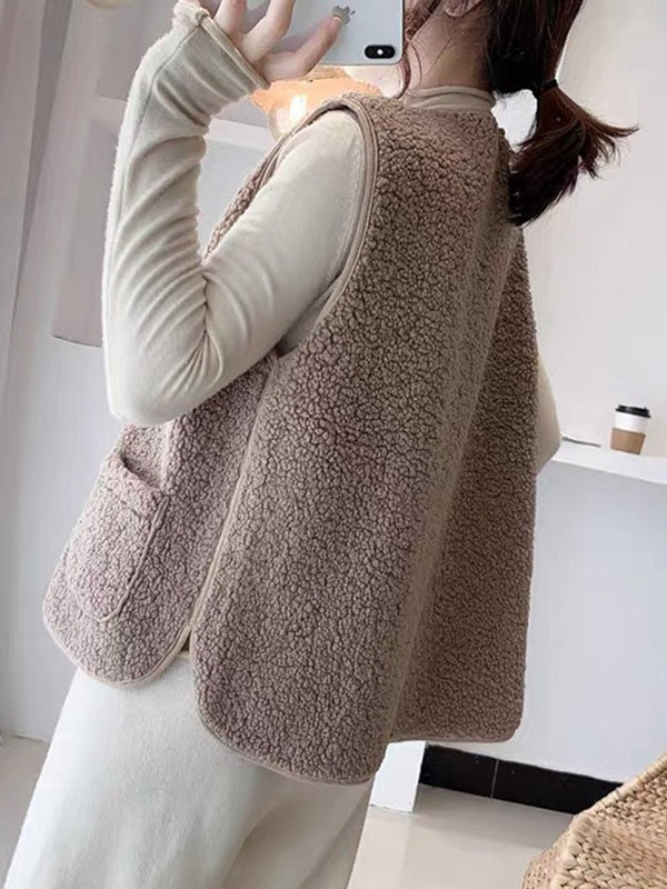 Effortlessly Elegant Garment with a Timeless Design