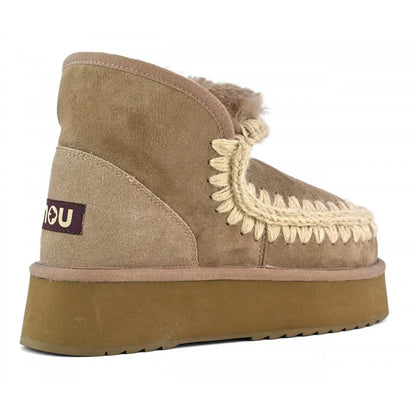 Polished Boots with an Effortless Classic Look