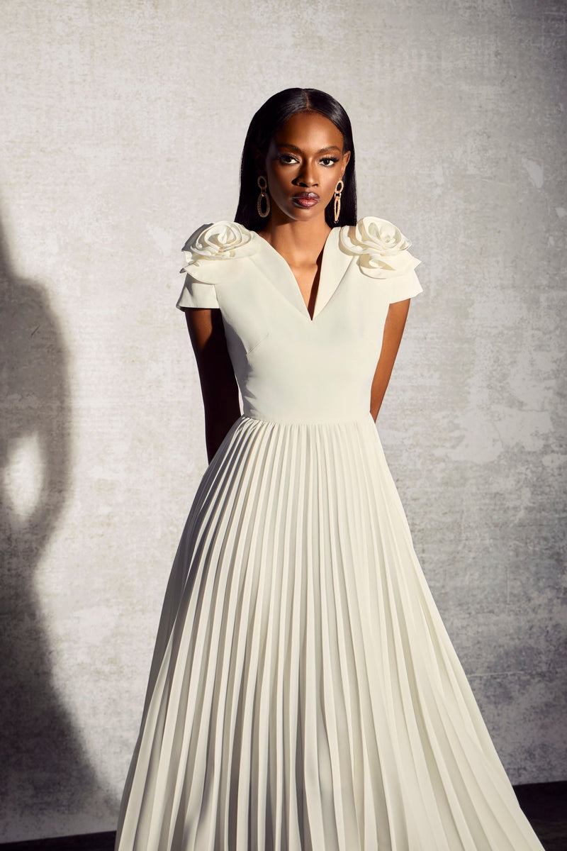 Effortlessly Elegant Dress with a Timeless Design