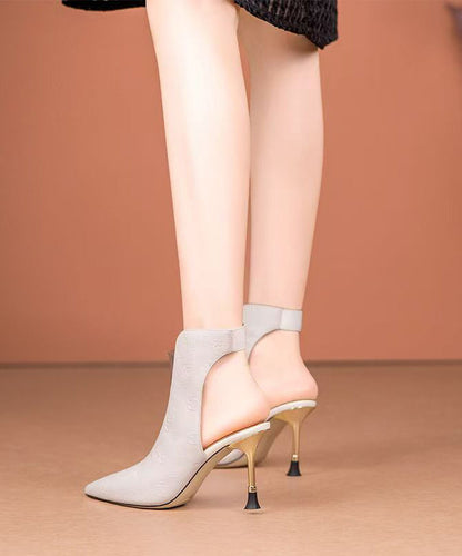 Beautifully Finished Boots in a Timeless Design