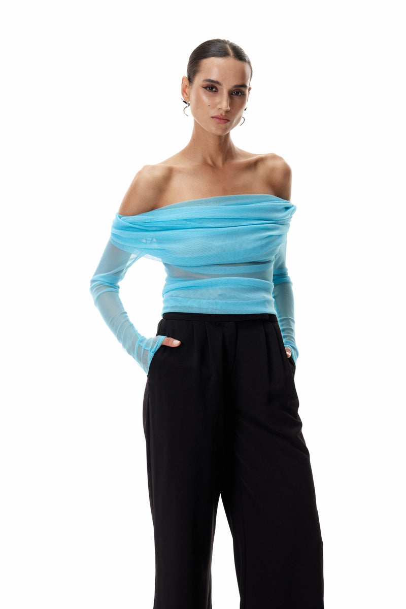 Polished Top with an Effortless Classic Look