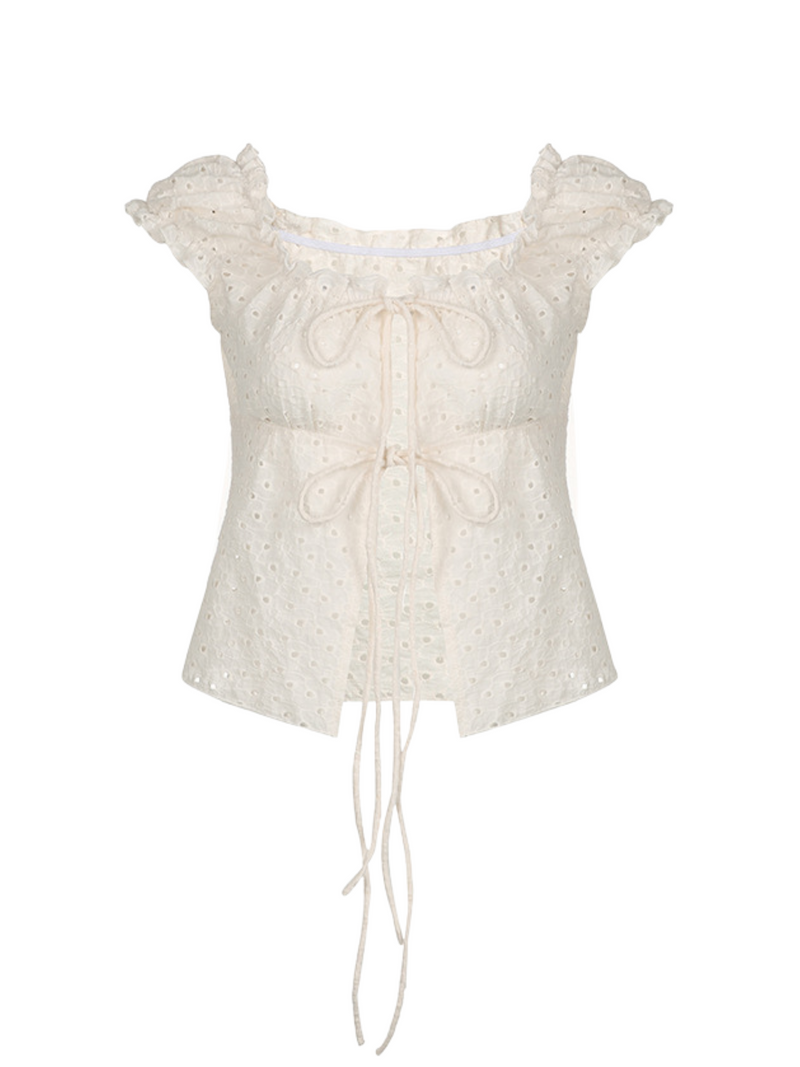 Sophisticated Blouse with a Clean Classic Look
