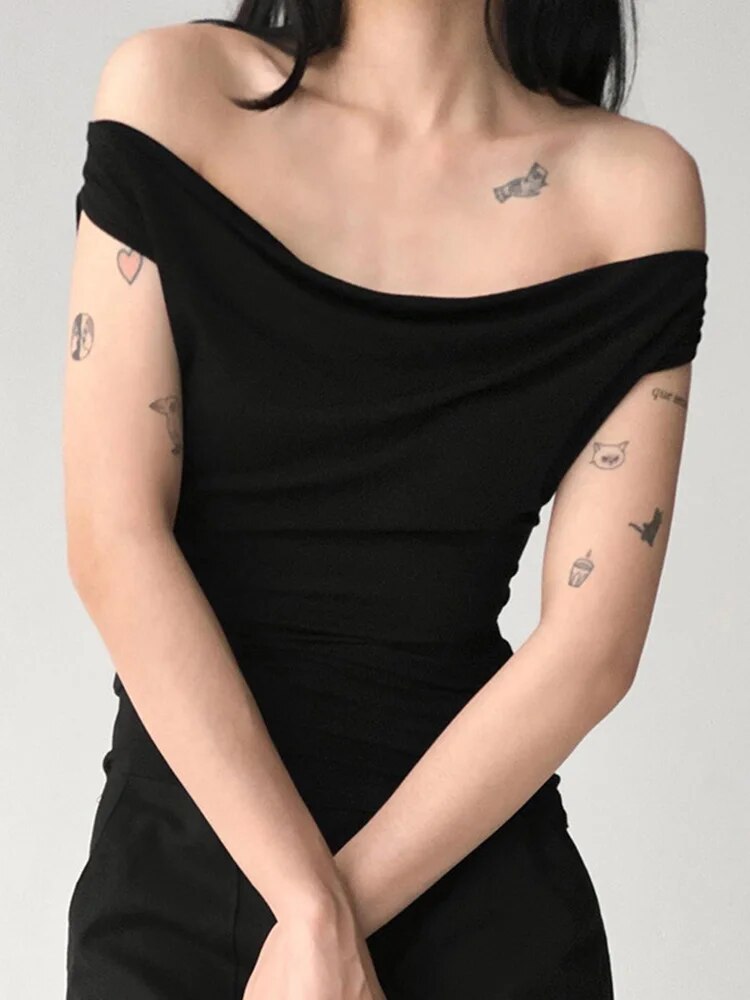Beautifully Finished Top in a Timeless Design
