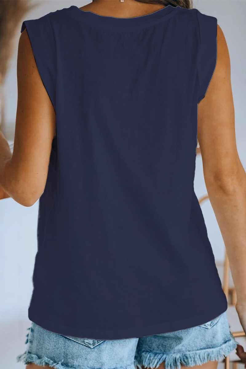 Effortlessly Elegant T-Shirt with a Timeless Design