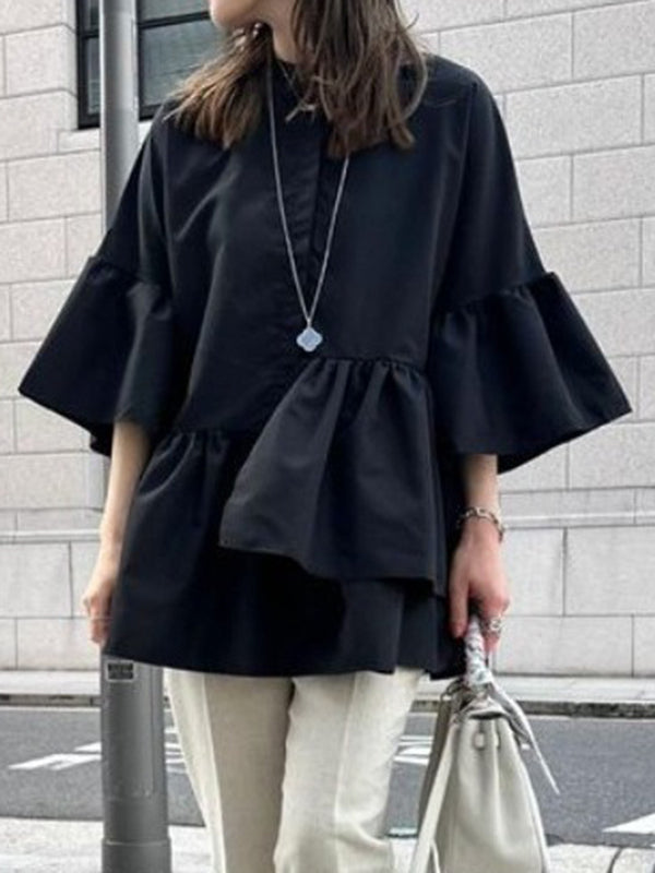 Effortlessly Elegant Garment with a Timeless Design