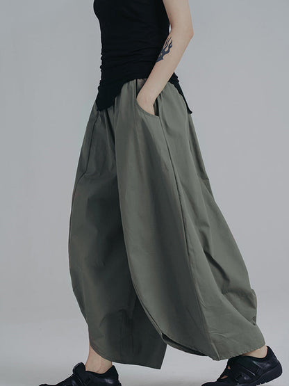 Well Tailored Pants with a Graceful Silhouette