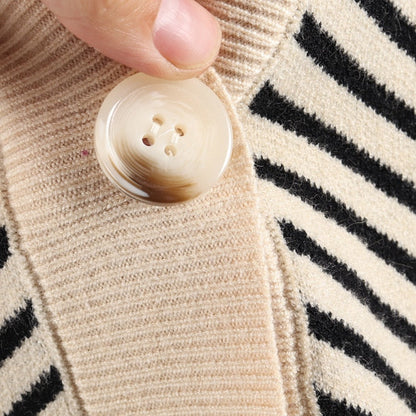 Elegantly Styled Cardigan for Everyday Wear