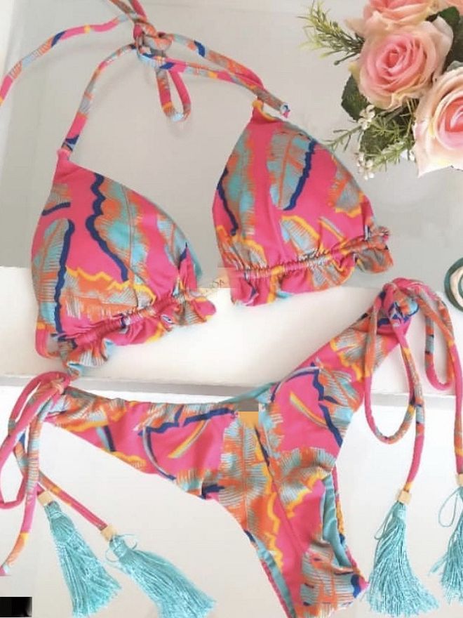 Classic Vintage Bikini with a Flattering Fit