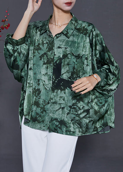 Classic Vintage Shirt with a Flattering Fit